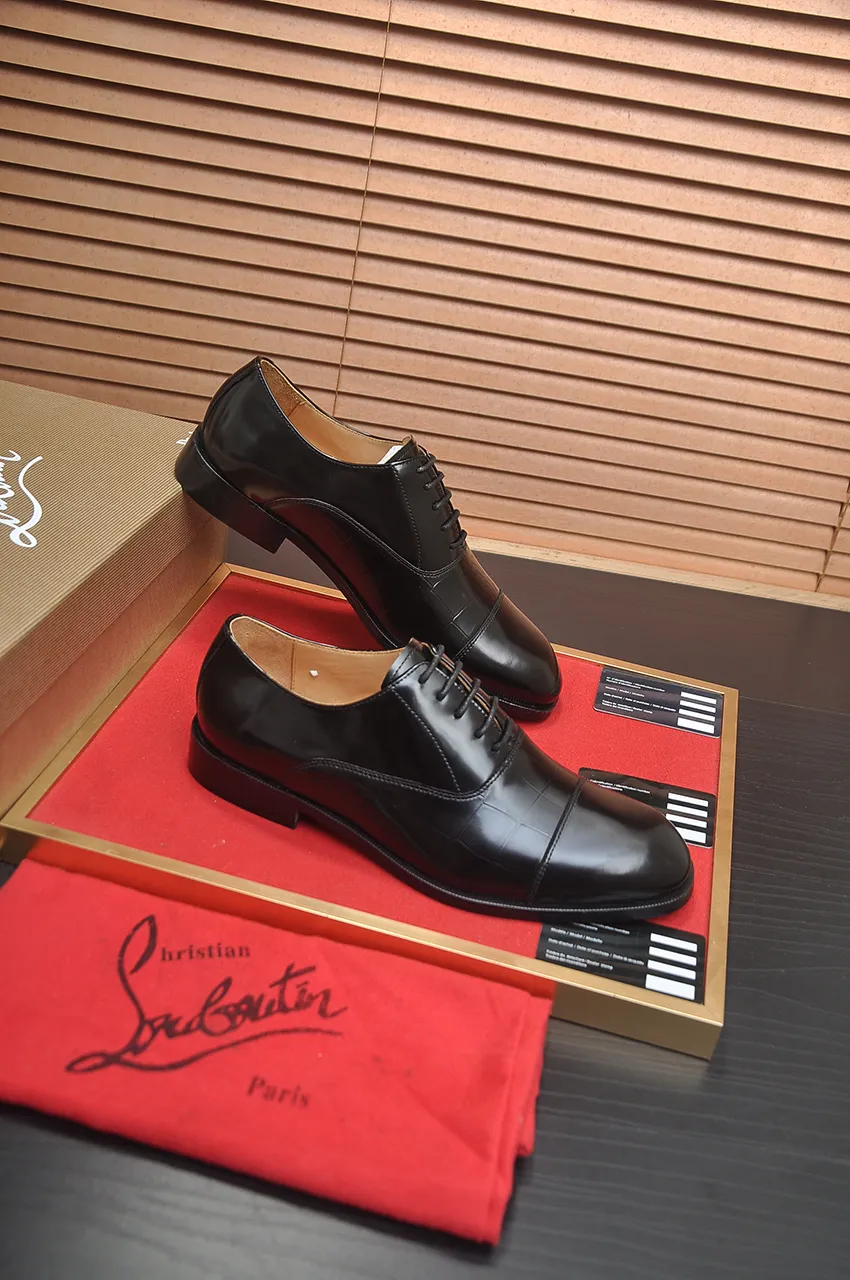 Men's shoes 💰620💶 [Chrstian Loubotin] Red-soled shoes 💋Original mold opening, the highest version on the market, purely handmade ➕Imported cowhide uppers, first-layer water-dyed cowhide lining! Original EU high-gloss outsole. 38 to 45 (45 customized)